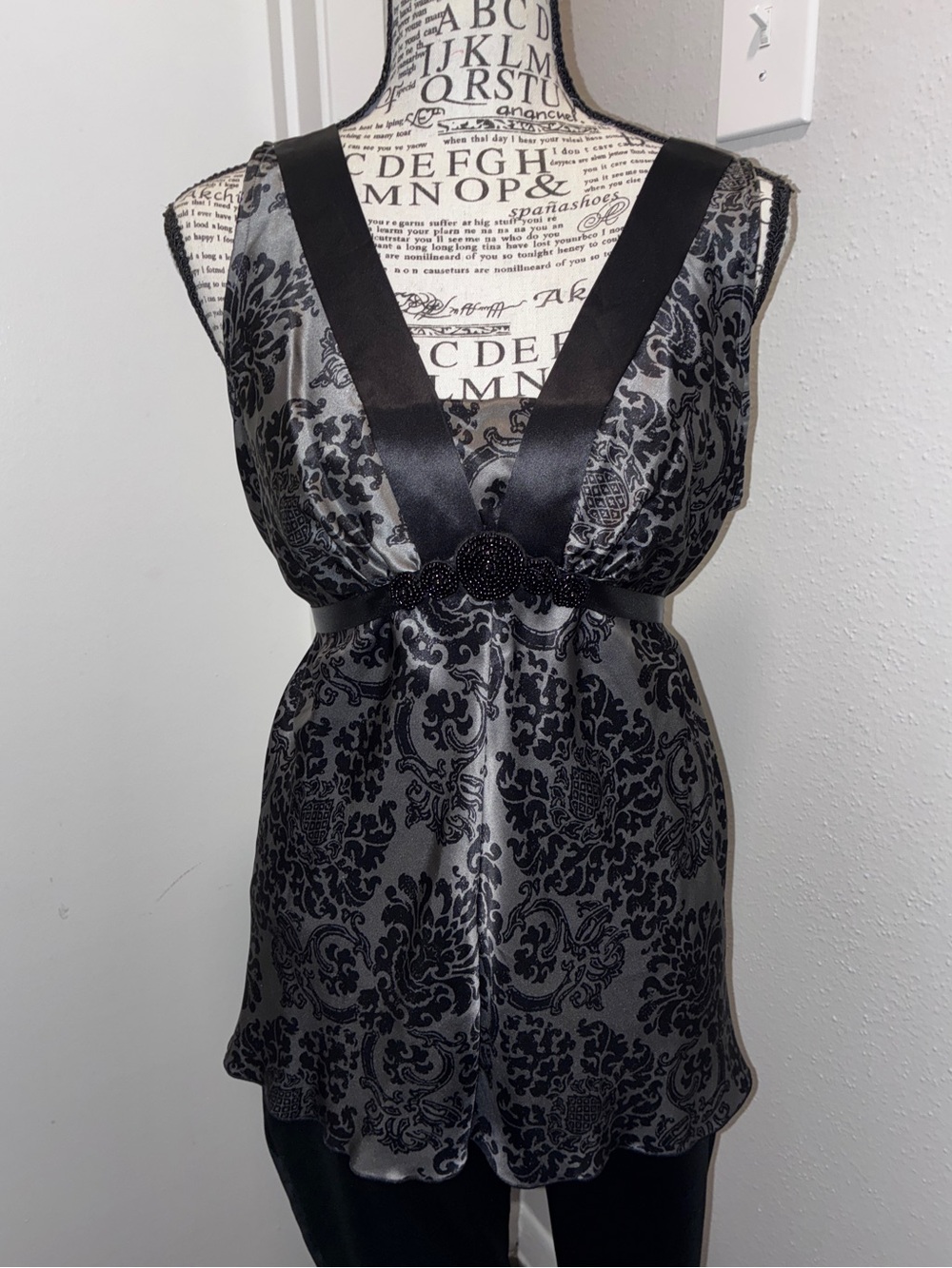 White House Black Market Silk Damask Empire Waist Tunic/Blouse